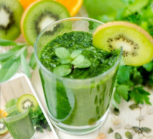 green fruit smoothie which may be an alternative for people worried about obstructive sleep apnea and caffeine