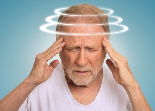 picture of older man dealing with sleep apnea and dizziness