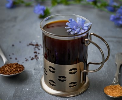 photo of cup of chicory coffee which is a caffeine free alterantive to help avoid falling asleep while in a Zoom online class