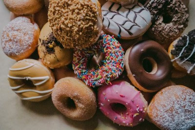 photo of sugary donuts which you want to avoid if it’s hard to stay awake at work while pregnant