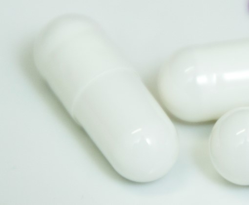 white capsules pill 510px flowers of the chamomile plant used to make natural sleeping aids